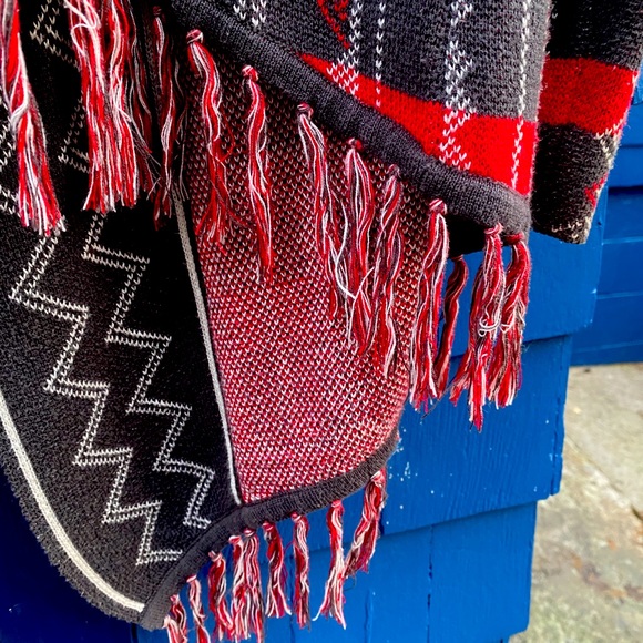 Billabong long vibrant Southwestern sweater with fringe - Picture 7 of 14